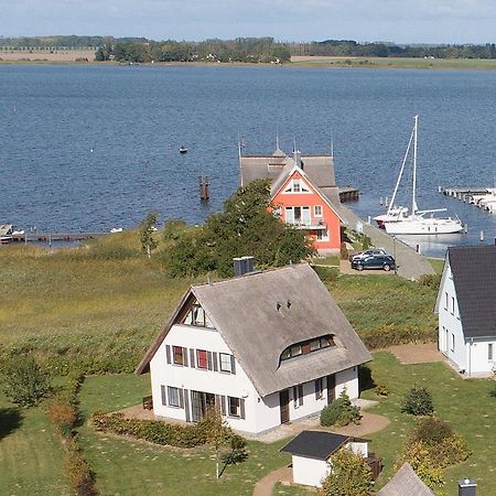 Ferienhaus Boddenblick Und Kranich Vieregge Bagian luar foto