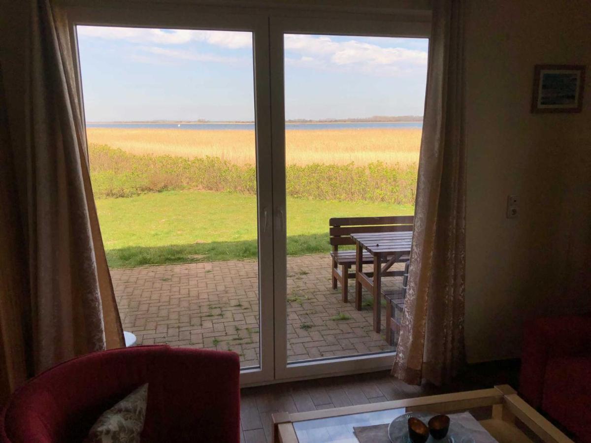 Ferienhaus Boddenblick Und Kranich Vieregge Bagian luar foto